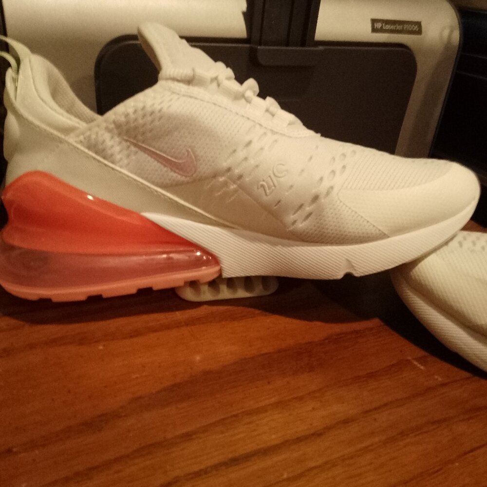 Nike Air Max Shoes - Big Kids size 7Y/ 8.5 Women's